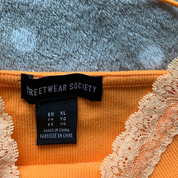 Tank top bundle - Picture 9 of 9